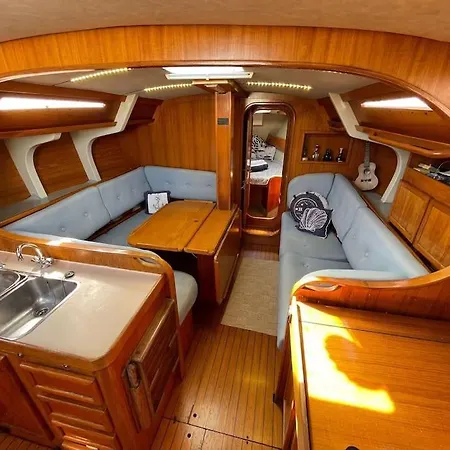 Bådhotel Classic Sailing Yatch 12, 5m In A Unique Experience Lisboa