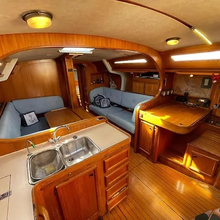 Classic Sailing Yatch 12, 5m In A Unique Experience Botel Lisbona