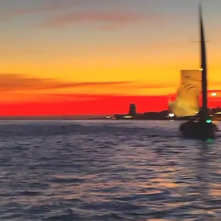 Classic Sailing Yatch 12, 5m In A Unique Experience Botel Lisboa